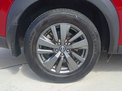 Used 2022 Nissan Pathfinder SV w/ SV Black Package FWD image 23