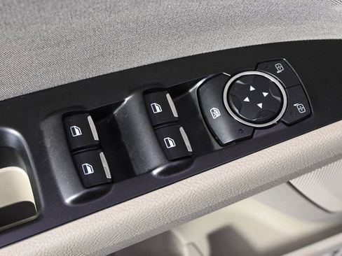 Used 2017 Ford Fusion SE image 23