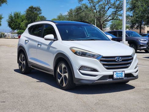 Used 2016 Hyundai Tucson Limited w/ Option Group 03 FWD image 3
