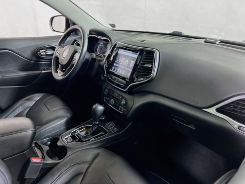Used 2019 Jeep Cherokee Limited AWD/4WD image 29