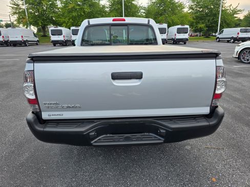 Used 2011 Toyota Tacoma 2WD Regular Cab image 4