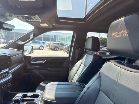 Certified 2024 Chevrolet Silverado 1500 High Country w/ Technology Package AWD/4WD image 25
