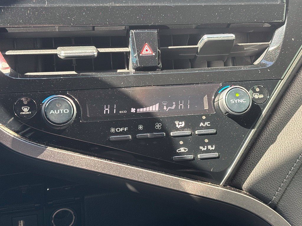 Used 2021 Toyota Camry SE w/ Audio Upgrade Package FWD image 14