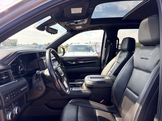 Used 2021 GMC Yukon Denali w/ Denali Premium Package AWD/4WD image 10