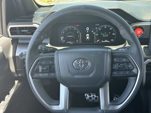 Used 2025 Toyota Tacoma TRD Sport AWD/4WD image 21