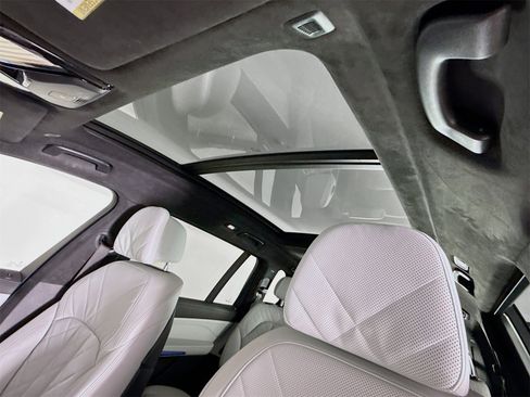 Certified 2023 BMW X7 xDrive40i w/ Premium Package image 23