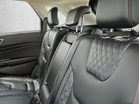 Used 2023 Ford Edge Titanium AWD/4WD image 15