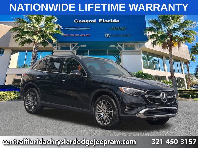 Used 2025 Mercedes-Benz GLC 300 image 1