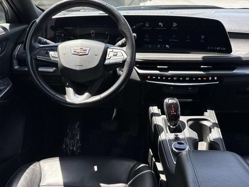 Used 2024 Cadillac XT4 Premium Luxury AWD/4WD image 8