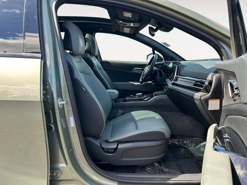 Used 2025 Kia Sportage X-Line AWD/4WD image 11