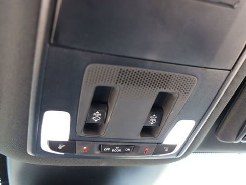 Certified 2025 Honda Pilot Black Edition image 26