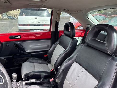 Used 2002 Volkswagen Beetle S image 26