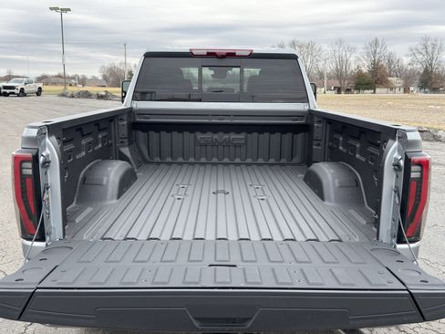 New 2026 GMC Sierra 2500 AT4 w/ AT4 Premium Plus Package image 9