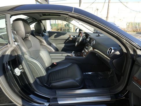 Used 2014 Mercedes-Benz SL 550 image 54