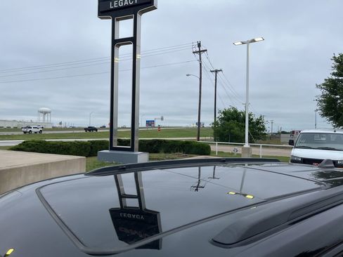 Used 2024 Jeep Grand Cherokee L Limited w/ Black Appearance Package RWD image 9