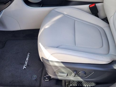 New 2026 Hyundai Tucson Limited AWD/4WD image 9