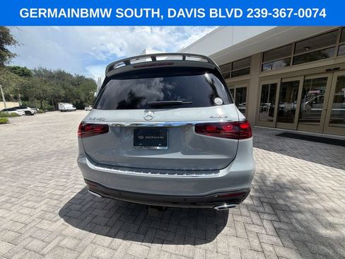 Used 2025 Mercedes-Benz GLS 450 4MATIC image 10