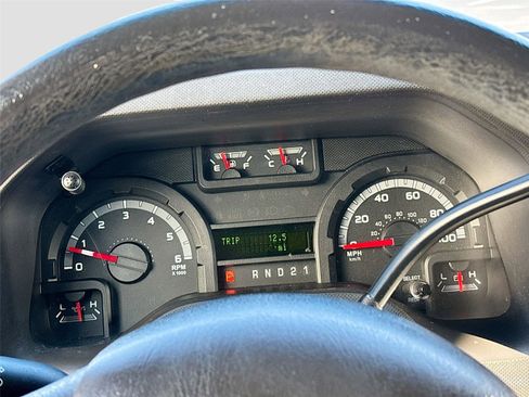 Used 2013 Ford E-350 and Econoline 350 XLT image 13