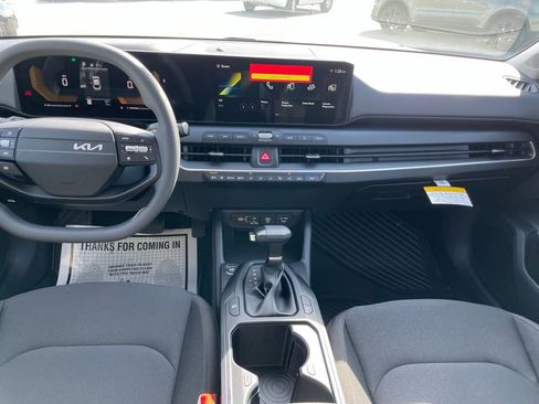 New 2026 Kia K4 FWD image 23