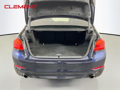 Used 2020 BMW 530e xDrive w/ Premium Package AWD/4WD image 10