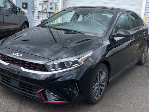 Used 2023 Kia Forte GT-Line w/ GT-Line Premium Package image 2