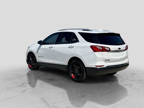 Used 2020 Chevrolet Equinox Premier w/ Premier Redline Edition FWD image 4