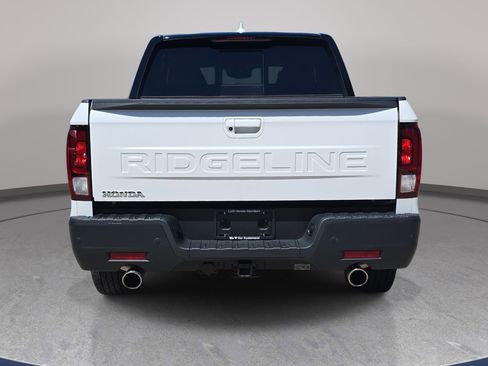Used 2024 Honda Ridgeline Black Edition image 7