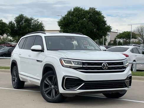 Used 2021 Volkswagen Atlas SE FWD image 2