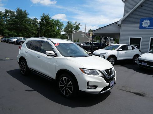 Used 2019 Nissan Rogue SL AWD/4WD image 2