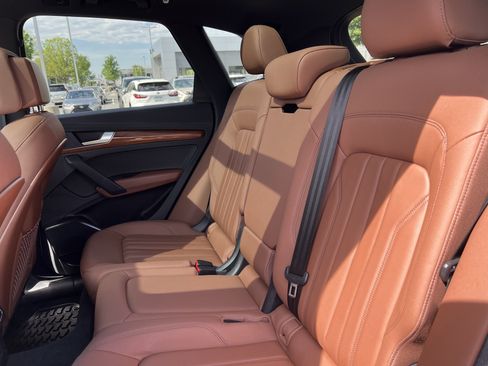 Used 2023 Audi Q5 2.0T Premium w/ Convenience Package image 33