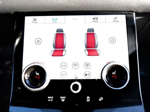 Used 2020 Land Rover Range Rover Velar R-Dynamic S image 31