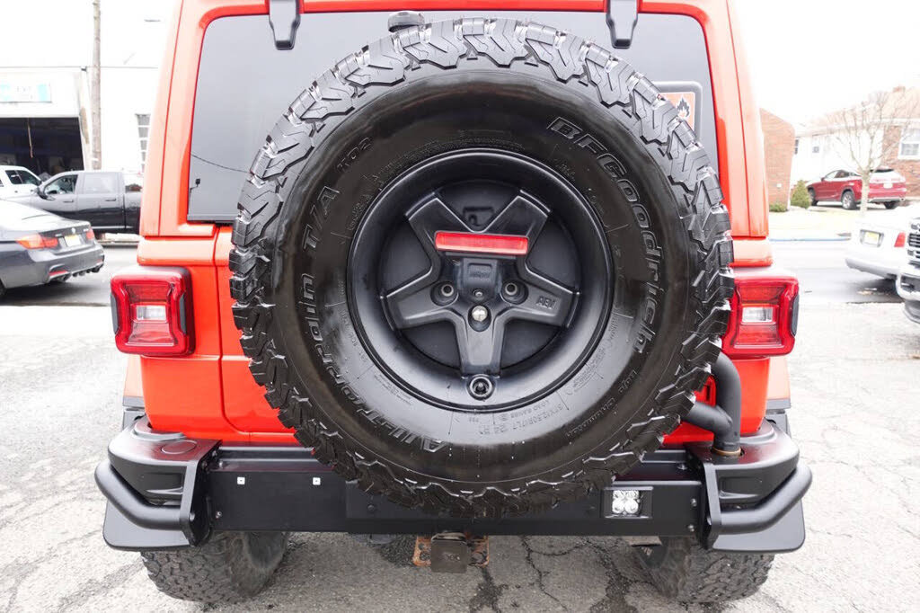 Used 2021 Jeep Wrangler Unlimited Rubicon w/ Dual Top Group AWD/4WD image 35