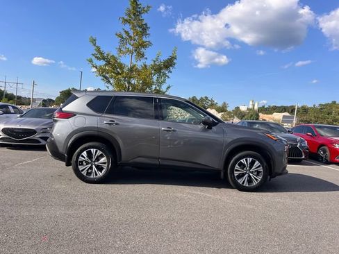 Used 2021 Nissan Rogue SV FWD image 6