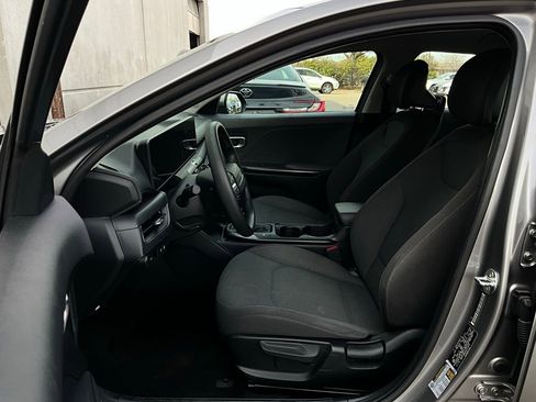 Used 2025 Kia K4 LXS image 10