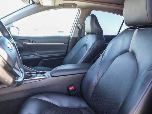 Used 2022 Toyota Camry XSE w/ Carpet Mat Package (TMS) FWD image 17