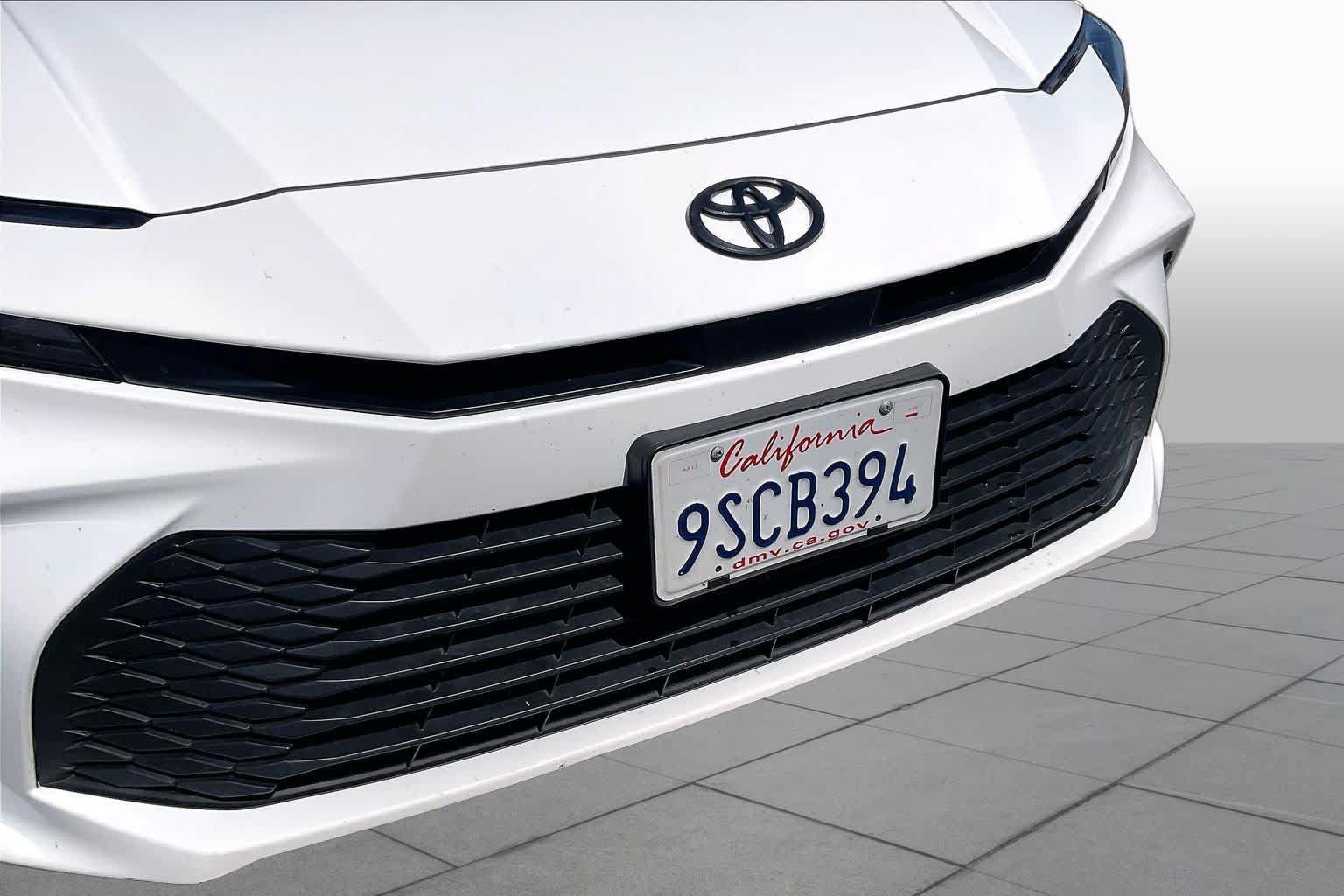 Used 2025 Toyota Camry LE FWD image 29