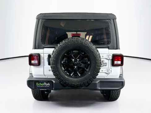 Used 2022 Jeep Wrangler Unlimited Sport AWD/4WD image 7