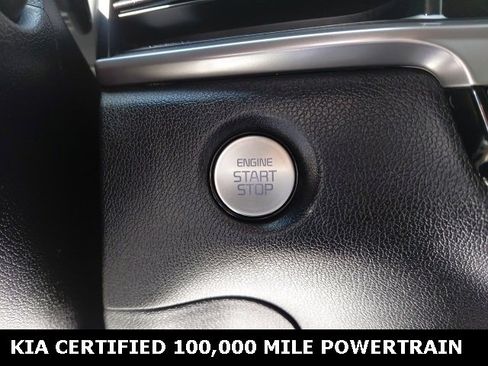 Certified 2024 Kia Sorento S image 18