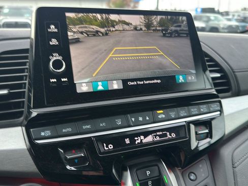 Used 2025 Honda Odyssey Sport-L image 17