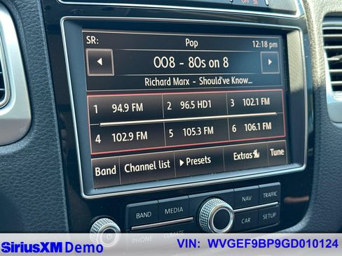 Used 2016 Volkswagen Touareg VR6 AWD/4WD image 34