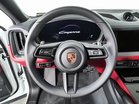 New 2026 Porsche Cayenne Coupe AWD/4WD image 9