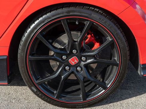Used 2019 Honda Civic Type R image 10