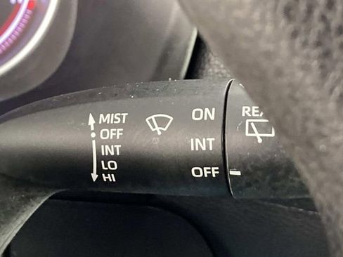 Used 2024 Toyota RAV4 LE AWD/4WD image 18