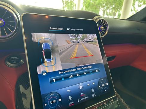 Used 2022 Mercedes-Benz SL 63 AMG 4MATIC image 18