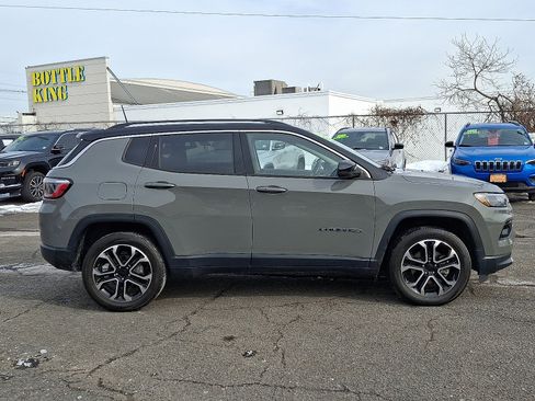 Used 2022 Jeep Compass Limited image 8