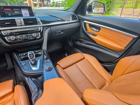Used 2018 BMW 330i Sedan w/ Premium Package RWD image 16