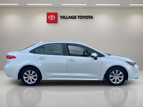 Certified 2025 Toyota Corolla LE FWD image 6