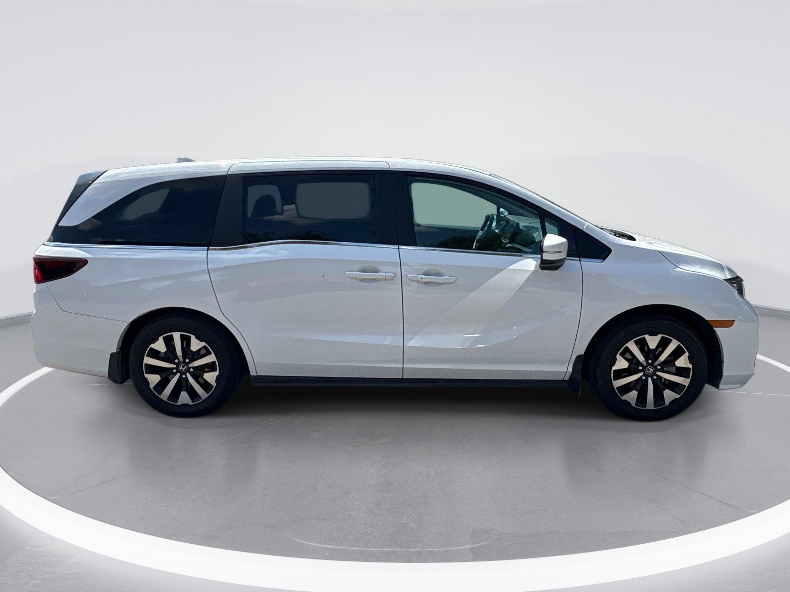 Used 2026 Honda Odyssey EX-L image 9