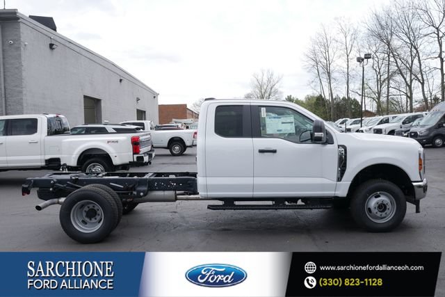 New 2026 Ford F350 XL w/ XL Chrome Package AWD/4WD image 1