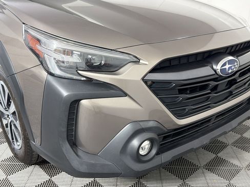 Used 2024 Subaru Outback Premium image 11